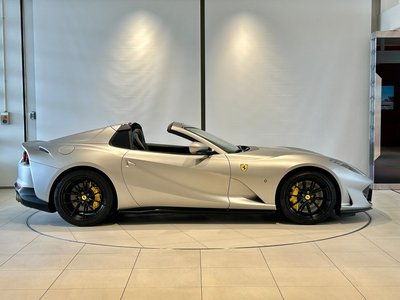 2022 Ferrari 812 GTS 照片 10