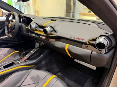 2022 Ferrari 812 GTS 照片 16