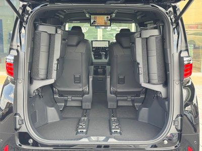 صورة 79 لـ 2025 Toyota ALPHARD