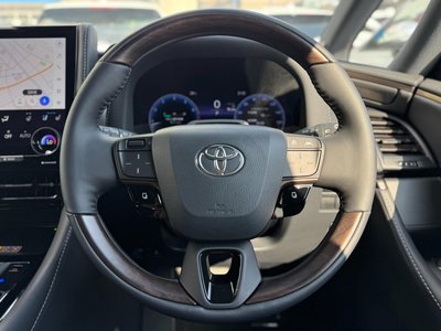 صورة 66 لـ 2025 Toyota ALPHARD