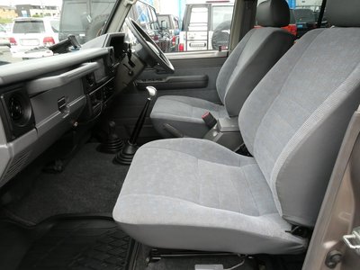 2000 Toyota LAND CRUISER 70 缩略图 41