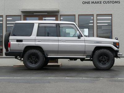 2000 Toyota LAND CRUISER 70 照片 9