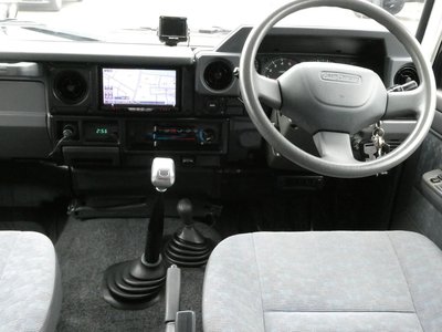 2000 Toyota LAND CRUISER 70 缩略图 19