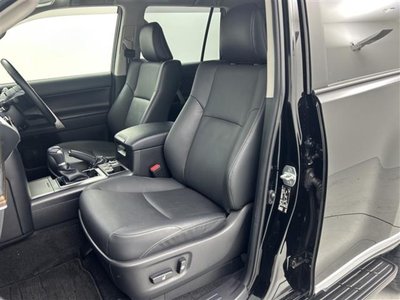 صورة 30 لـ 2023 Toyota LAND CRUISER PRADO