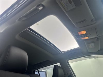 صورة 2 لـ 2023 Toyota LAND CRUISER PRADO