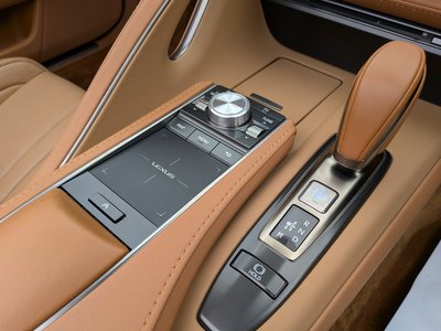 صورة 46 لـ 2020 Lexus LC CONVERTIBLE