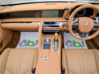 صورة 37 لـ 2020 Lexus LC CONVERTIBLE