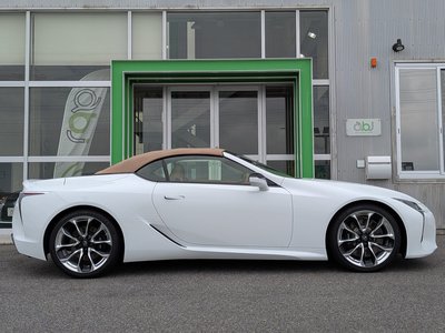 صورة 21 لـ 2020 Lexus LC CONVERTIBLE