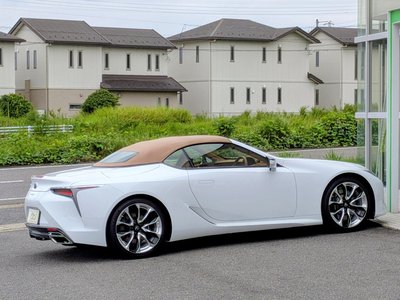 صورة 30 لـ 2020 Lexus LC CONVERTIBLE