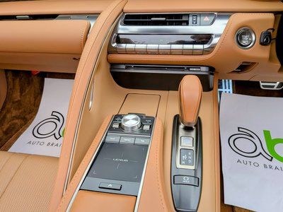 صورة 45 لـ 2020 Lexus LC CONVERTIBLE