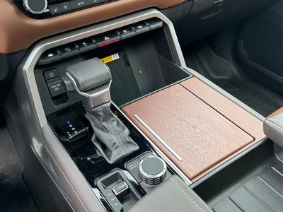صورة 33 لـ 2022 Toyota TUNDRA
