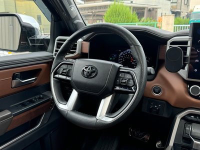 صورة 37 لـ 2022 Toyota TUNDRA