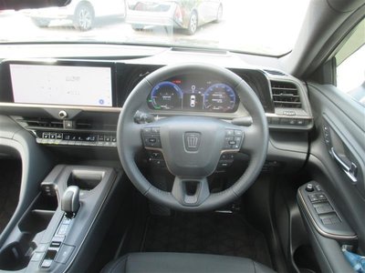 صورة 13 لـ 2022 Toyota CROWN CROSSOVER