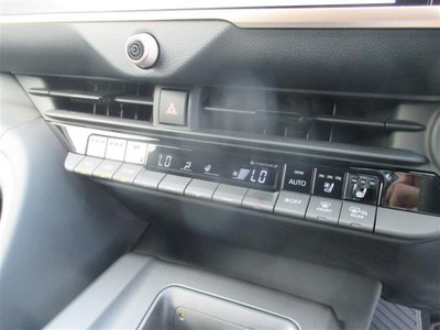 صورة 29 لـ 2022 Toyota CROWN CROSSOVER
