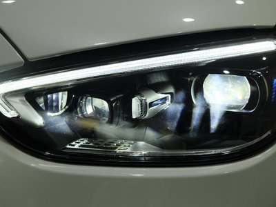 2025 Mercedes-BENZ C-CLASS thumbnail 49