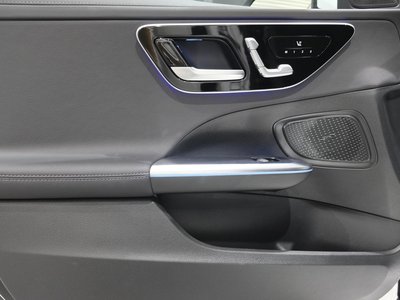 2025 Mercedes-BENZ C-CLASS thumbnail 30