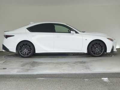 2024 Lexus IS photo 7