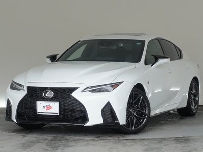 2024 Lexus IS photo 1