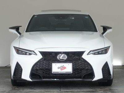 2024 Lexus IS photo 5