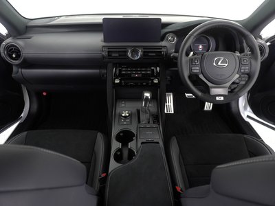 2024 Lexus IS thumbnail 17