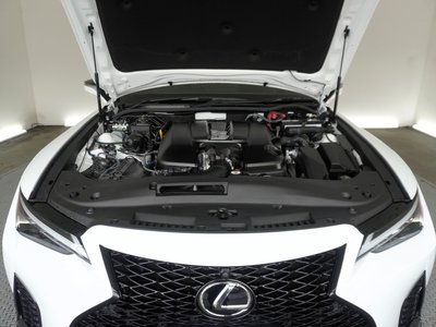 2024 Lexus IS photo 12