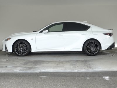 2024 Lexus IS photo 11