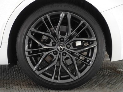 2024 Lexus IS photo 14