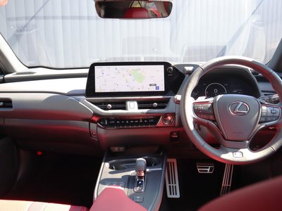 2025 Lexus UX — миниатюра 7