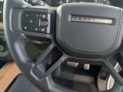 2025 LAND Rover DEFENDER thumbnail 24