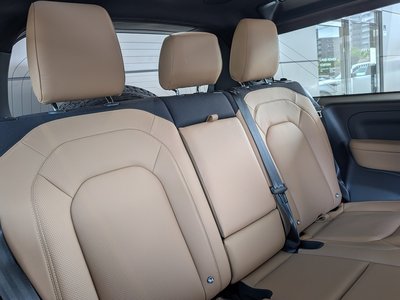 2025 LAND Rover DEFENDER photo 13