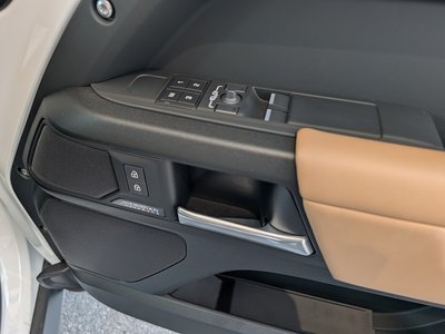 2025 LAND Rover DEFENDER photo 15