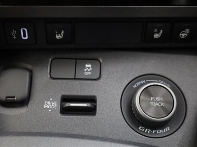 2026 Toyota GR YARIS thumbnail 27