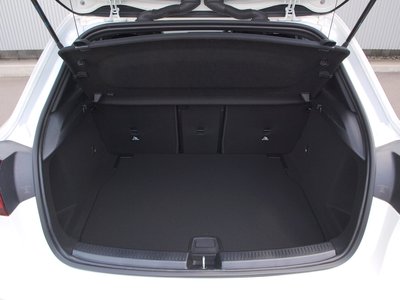 صورة 13 لـ 2025 Mercedes-BENZ A-CLASS AMG