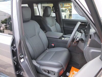 2025 Lexus GX — миниатюра 28