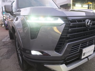 2025 Lexus GX — миниатюра 16