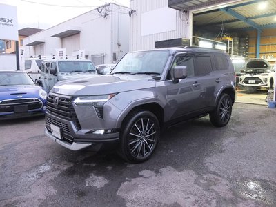 2025 Lexus GX — миниатюра 8