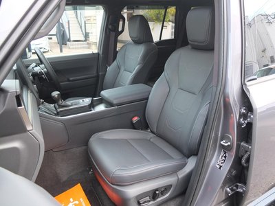 2025 Lexus GX — миниатюра 36