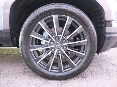 2025 Lexus GX — миниатюра 19