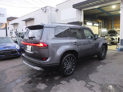 2025 Lexus GX — миниатюра 13