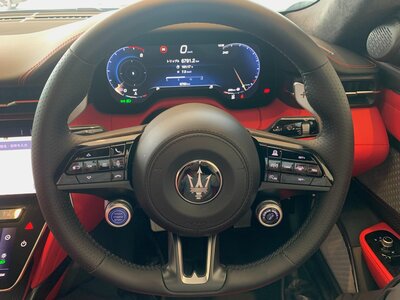 صورة 16 لـ 2025 Maserati GRANTURISMO