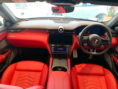 صورة 10 لـ 2025 Maserati GRANTURISMO