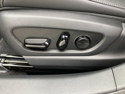 2024 Lexus ES thumbnail 39