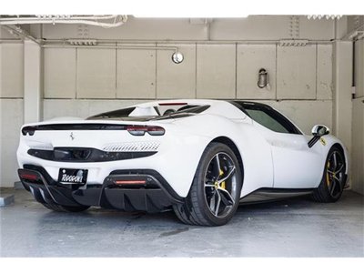 صورة 3 لـ 2025 Ferrari 296 GTS