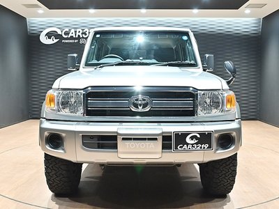 2015 Toyota LAND CRUISER 70 photo 3