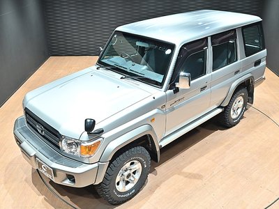 2015 Toyota LAND CRUISER 70 photo 7
