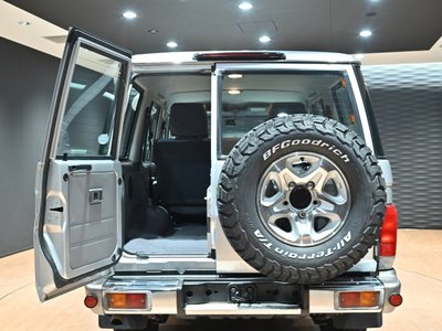 2015 Toyota LAND CRUISER 70 thumbnail 46