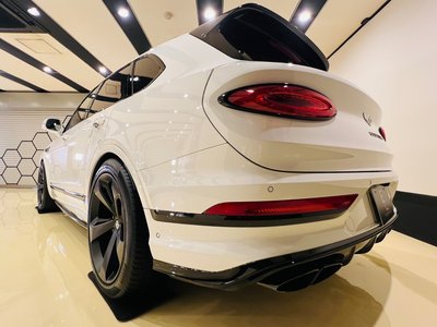 صورة مصغرة 7 لـ 2022 Bentley BENTAYGA