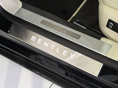 2026 Bentley FLYING SPUR — фото 12