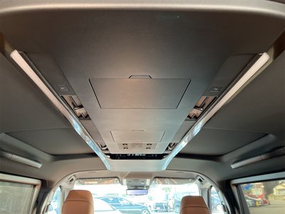 صورة 40 لـ 2024 Toyota VELLFIRE
