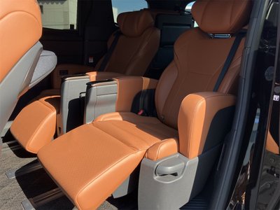 صورة 31 لـ 2024 Toyota VELLFIRE